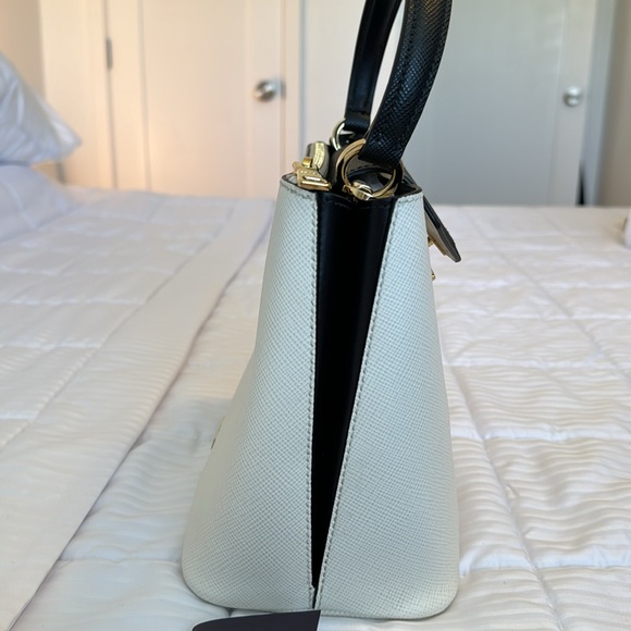 NWT Prada Cartella Saffiano Blanco + Nero top handle & strap handbag NEVER USED - Picture 3 of 9